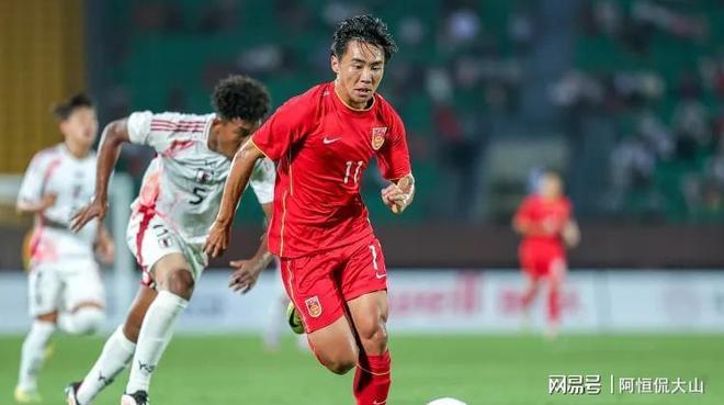 开云体育中国官网-关于亚洲足球新星崛起！中国U16战平日本：用脸挡球的拼搏精神感动人心！的信息